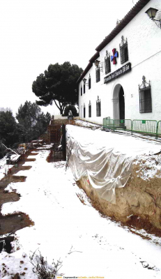 Obras de reconstrucción de la plataforma de la Ermita del Santo Niño avance a 28-Ene-2006
Keywords: obras