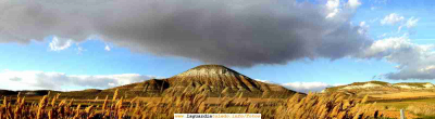 Fumarolas en el cerro de 'Las Maricas'  ( 11-mar-2006)
[url=espacio.adicional] [/url]
[color=teal][i]
Después de tomar la foto me sonrio pensado en el curioso contrarte del nubarrón sobre le cerro, parace como si fuesen las fumarolas de un volcán apunto de tener un erupción. 
[/i][/color]
[url=espacio.adicional] [/url]
Keywords: Cerro de Las Maricas