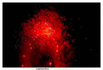24 de Septiembre de 2007. No es la explosión de una supernova es la explosión de unos cohetes en la pólvora de La Guardia
Una supernova  es una explosión estelar que produce destellos de luz  intensísimos que pueden durar desde varias semanas a varios meses.
Keywords: 24 de Septiembre de 2007. No es la explosión de una supernova es la explosión de unos cohetes en la pólvora de La Guardia