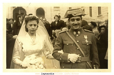 Boda de Alejandro Mata y su esposa Luci
Alejandro Mata es un guardiolo que llegó a ser general de la Guardia Civil.
