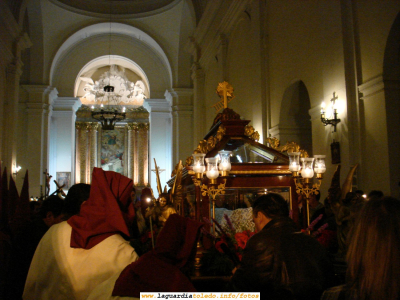 21 de Marzo de 2008. Viernes Santo. El Cristo Yacente en la Iglesia después de la procesión
