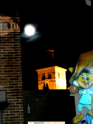 29 de Septiembre de 2007. El ratoncito, la Iglesia y La Luna
