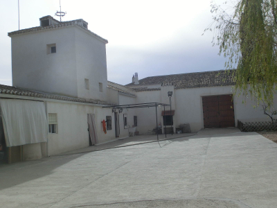 La portá de la Casa Marisol famosa por la película "Solos los dos" (1968)
LOS ESCENARIOS DE LA VIDA: Edificios. < La Casa de Marisol
