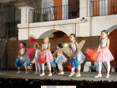 17 de Septiembre de 2006. Actuación de la Escuela de Baile del AMPA dirigida por Mª Julia Rodríguez García

