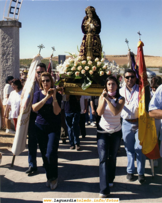 27 de Septiembre de 2004. Llegada del Santo Niño al comienzo de la cuesta de la Ermita

