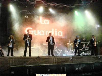 25 de Septiembre de 2006. Felicitación de fiestas de la Orquesta Esmeralda a los guardiolos
