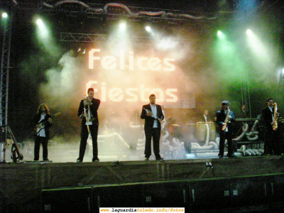 25 de Septiembre de 2006. Felicitación de fiestas de la Orquesta Esmeralda a los guardiolos
