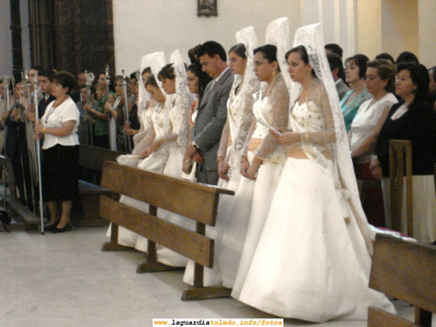 26 de Septiembre de 2006. Damas, Reina y Mantenedor en la misa del Santo Niño
