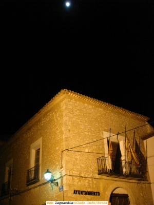 6 de Octubre de 2006. El Convento (actual ayuntamiento) y la luna llena
