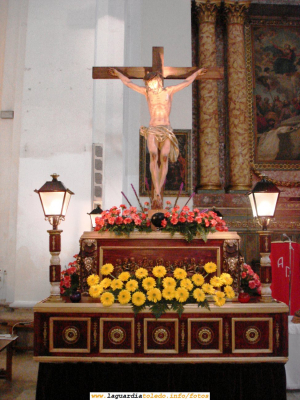 6 de Abril de 2007. Viernes Santo. Jesucristo Crucificado en La Iglesia
