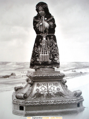 Foto típica del Santo Niño con las vistas desde la Ermita al fondo. Años 60
