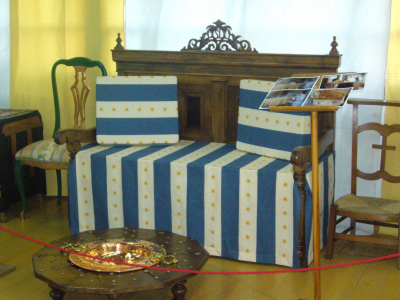 Banca restaurada
Uno de los muebles restaurados, en su exposición de la Casa de los Jaenes

