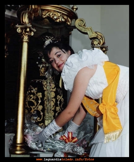 Ofrenda floral al Santo Niño
Isabel Vidal Dones, dama de honor en las fiestas patronales de 1991
Keywords: Fiestas 1991