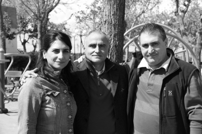 La familia
Keywords: Elena y Javi con su tío Antonio