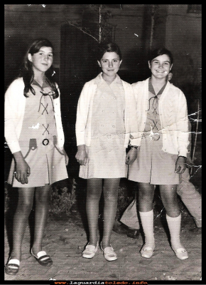 AMIGAS
Las amigas Pepi Potenciano, Polo Cabiedas e Inés Guzmán (1972)
Keywords: Amigas
