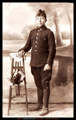 Angel Orgaz
Año 1923. Angel Orgaz “el regaor” con uniforme del servicio militar.
Keywords: el regaor servicio militar 1923