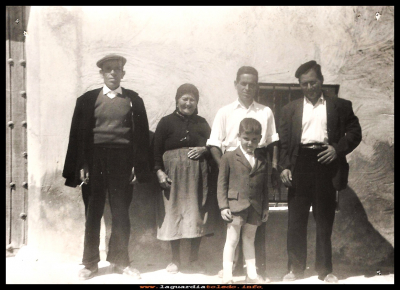 LA FAMILIA
Julián, María, Perpetuo, Fausto y Briji (1964)
