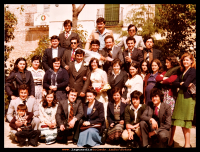 Boda y amigos
Boda de Juan Araque y Mª Carmen Pedraza, con los amigos, año1978.    
Keywords: Boda  Juan Araque  Mª Carmen
