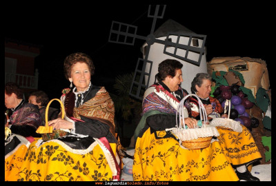 Damas manchegas 2010
FIESTAS, CELEBRACIONES Y TRADICIONES: -> Fiestas de Castilla La Mancha
