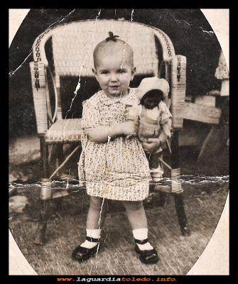 De niña
Margari Mora Aranda, año 1944 
Keywords: Margari Mora