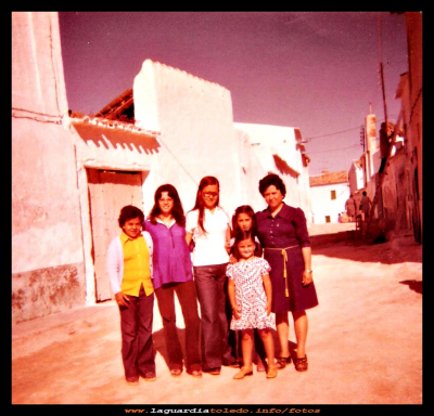 El Cotano
Barrio el Cotano, año 1976.
Merce, Mari, Juli, Celi, Mari y Asu.
EL CURSO DE LA VIDA: La infancia y la niñez
Keywords:  el Cotano, año 1976