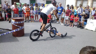 Concentración de bici antigua. 2 de agosto de 2014
Exhibición de Bike-trial a cargo del campeón de España.
Organizado por la A.C Pies de gato.
