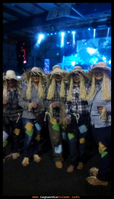 Espantapájaros
Baile de Carnaval 2016, en el pabellón polideportivo. 
Keywords: Carnaval