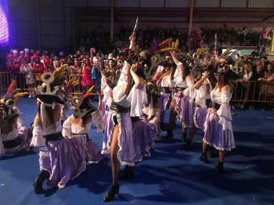 Las piratas
Acutación de El Trajín, primer premio del baile de carnaval del pabellón
