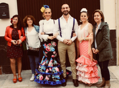 Feria de abril 2018
Madres de la reina y damas 2017 con Mario Araque, tío de la reina y hermano del mantenedor 2017
