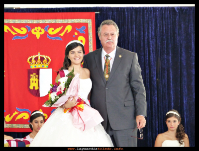 Irene
Irene Cabiedas Nuño dama de honor, junto a José Luis Tacero que le puso la medalla del Santo Niño (24-9-2015)
Keywords: dama fiestas