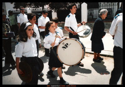 Procesión de San Isidro 2005
Carolina y Lucía, reina y dama de este año 2012, en la banda de música acompañando en la procesión de San Isidro 2005
Keywords: banda de musica carolina y lucia