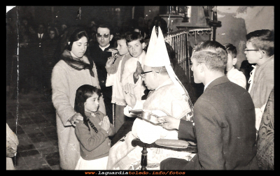 Confirmación de Amanda
Confirmación de Amanda García, año 1962, su madrina de confirmación Sagrario García.
Keywords: Confirmación de Amanda García