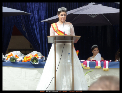 Nueva reina
Discurso de la nueva reina de las fiestas 2014.
La señorita Mª José Guzmán González.

Keywords: reina de las fiestas 2014