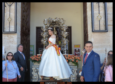 Ofrenda
Ofrenda floral al Santo Niño. Fiestas 2015
Keywords: Fiestas