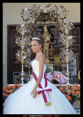 Ofrenda
Ofrenda floral al Santo Niño. Fiestas 2015
Keywords: Santo Niño