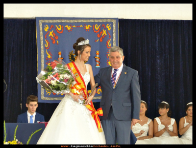 Coronación
Lucía Soto Guzmán reina 1016 con el presidente de la cofradía D. Matías del Castillo
Keywords: reina 1016
