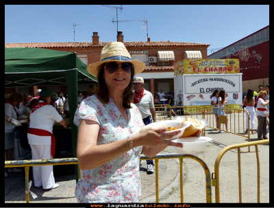 Al rico pisto
Fiestas Castilla la Mancha. Degustando ese rico pisto (28-5-2017)
Keywords: Fiestas Castilla la Mancha pisto
