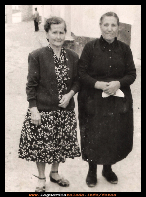¡Cómo pasa el tiempo!
Tomasa Sánchez y Petra Pedraza 1958.
