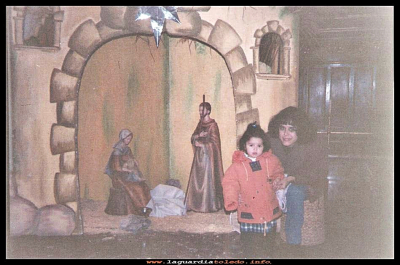 Navidad 1998
Belén de la iglesia parroquial del año 1998.
María Cabiedas y su madre Mª Carmen Nuño
Keywords: Belén iglesia