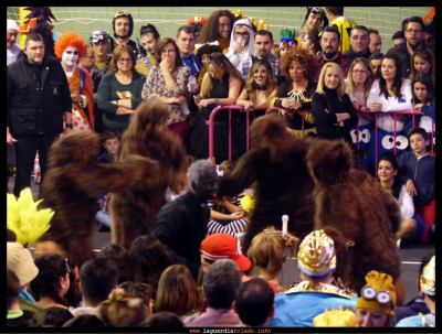 Gorilas y reverendo
Segundo premio local
Keywords: gorilas carnaval 2016