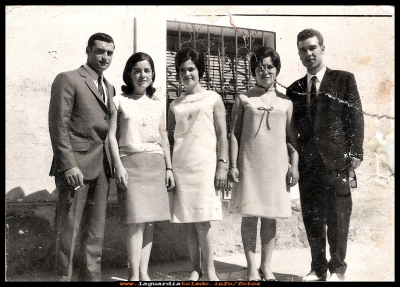Hermanas Hijosa
Las hermanas Vicenta, Edu y Angelita Hijosa, con Alfonso y Ángel. Año 1970.
Keywords: Hermanas Hijosa