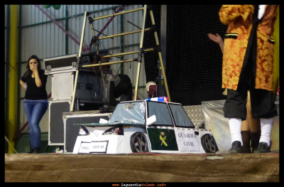 Transformer
Guardia civil que se transforma en coche. Carnaval infantil 2016
Keywords: carnaval infantil 2016