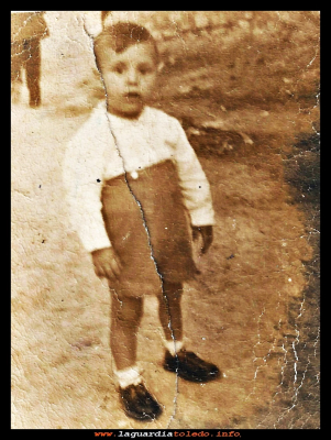 De niño
Juan Muñoz Puerta,  año 1943
Keywords: Juan  1943