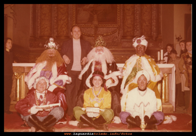 navidades
Los reyes Magos con sus pajes. Año 1976
Keywords: Los reyes Magos