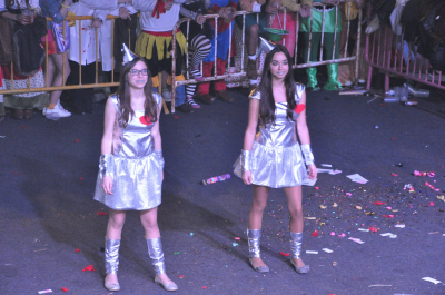Concursantes en el desfile de carnaval en el pabellón, 16-2-13
Keywords: hojalata concurso carnaval 2013