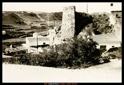 1960. Vistas del torreón del Castillo que hubo en La Guardia
LOS ESCENARIOS DE LA VIDA: Edificios. Otros edificios
Keywords: castillo torreon