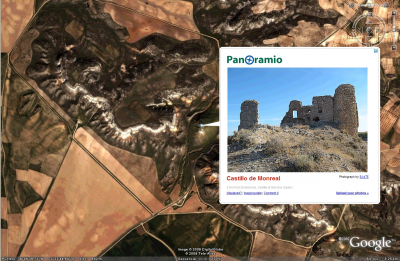 Ubicación del Castillo de La Vega, o Castillo de Monreal como se llama realmente, según una foto de satélite de Google Earth en combinación con Panoramio
Pronto veremos un vídeo de este castillo de la película "Condenados" (1953) y vídeos más actuales de un par de anuncios de televisión.
