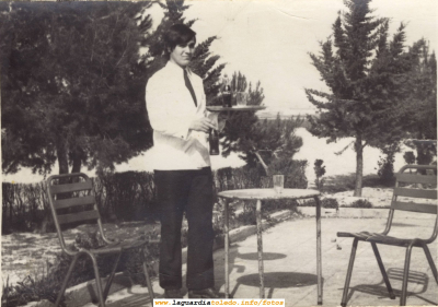 Emilio Mascaraque en la terraza del Llano. Años 70
