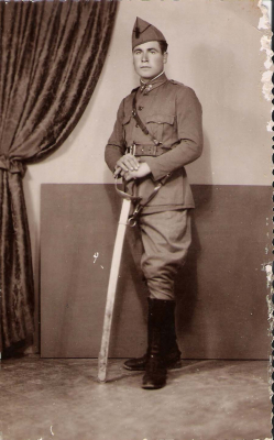Emilio Tacero
Emilio Tacero (el trapero) año 1930 en la mili.
Keywords: Mili
