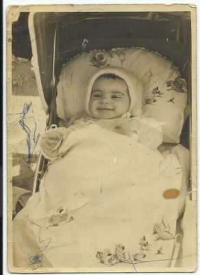 Ana Mª Campaya Goñi
Ana con unos seis meses en el año 1965 
EL CURSO DE LA VIDA: La infancia y niñez
